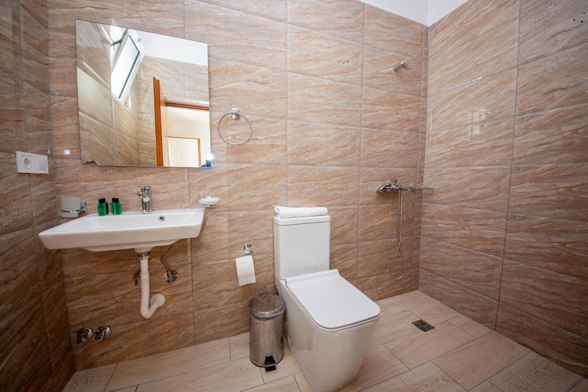 Hotel Keliani Саранде Екстериор снимка