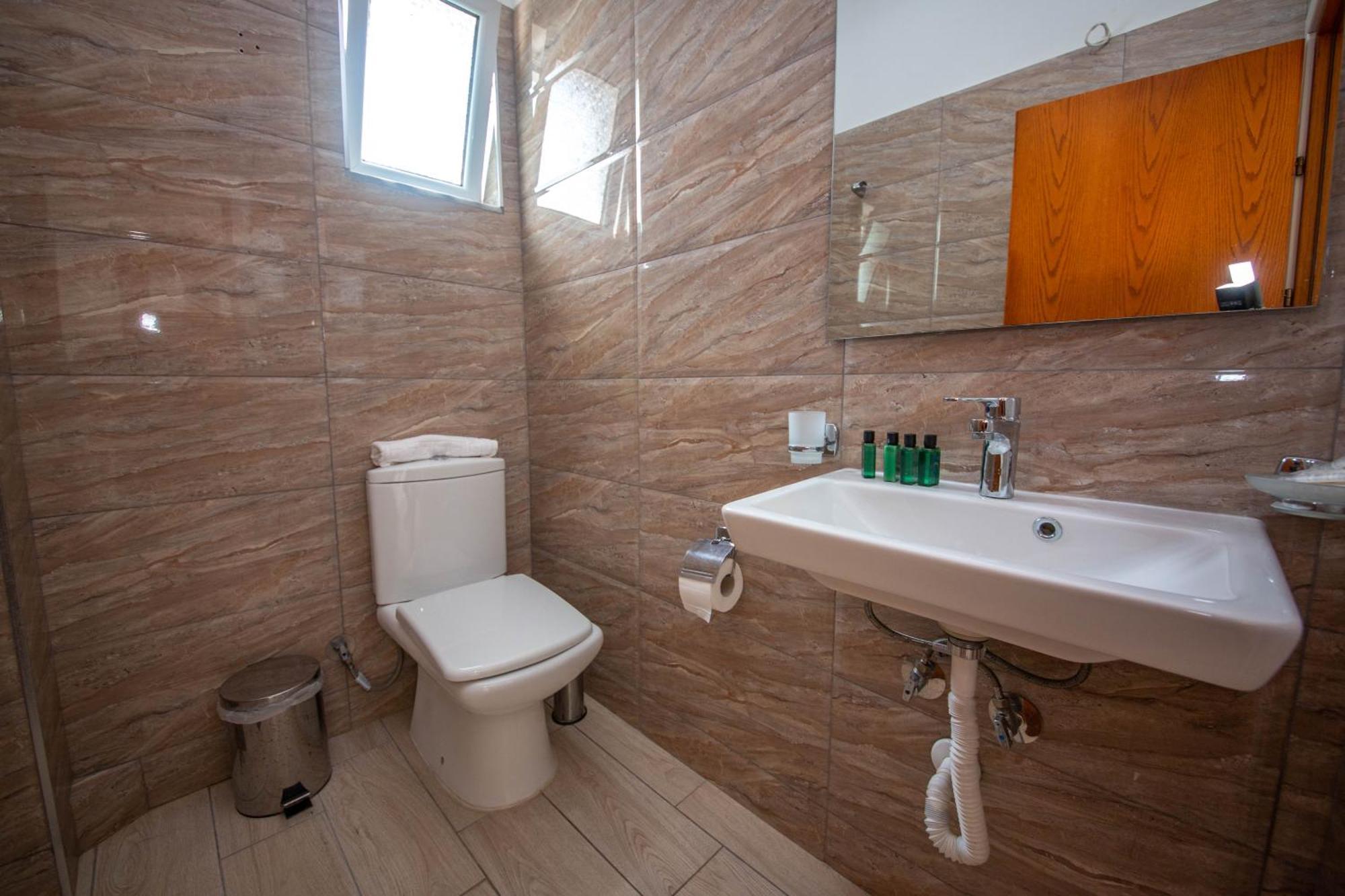 Hotel Keliani Саранде Екстериор снимка